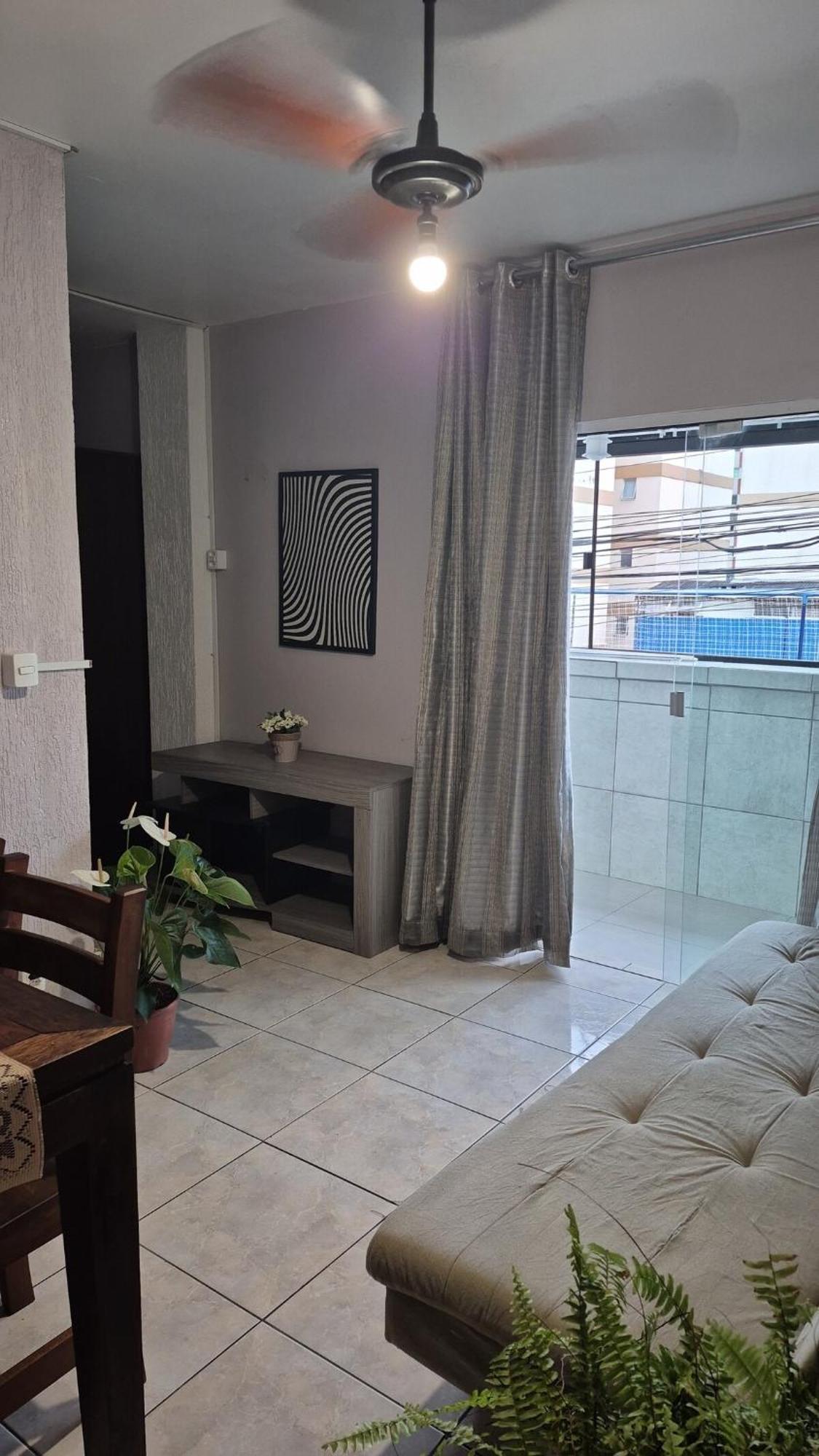 Com Varanda Ampla, Garagem Rotativa, A Poucos Metro Da Apartment