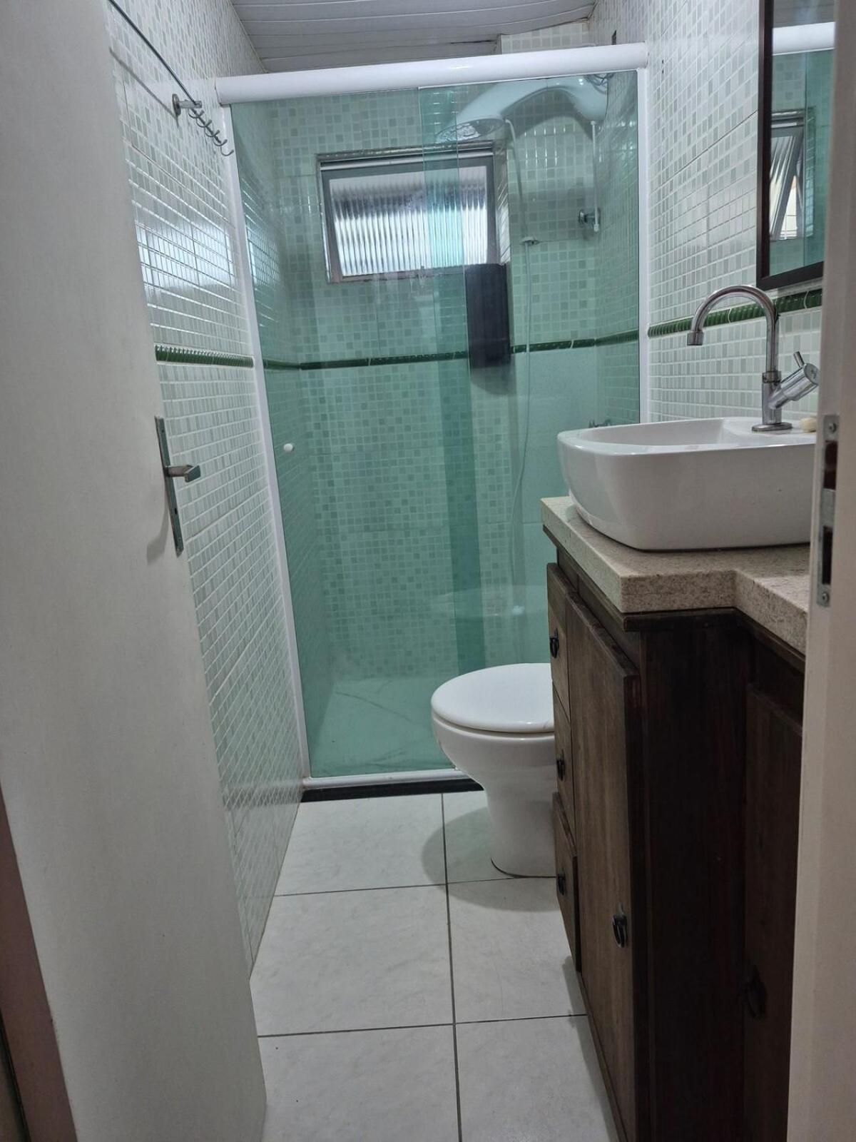 Apartment Com Varanda Ampla, Garagem Rotativa, A Poucos Metro Da