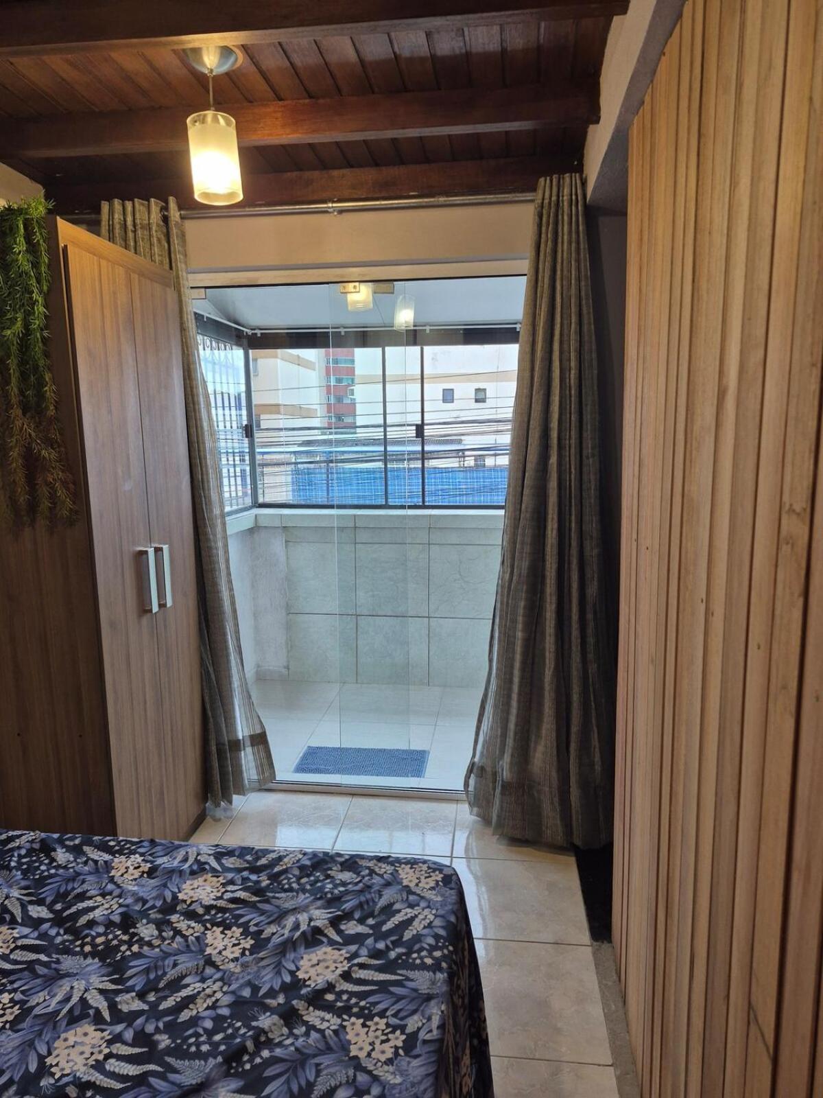 Com Varanda Ampla, Garagem Rotativa, A Poucos Metro Da Apartment *